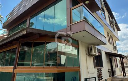 Mendereste Kış Bahçeli Modern Mimarili Havuzlu Triplex Villa
