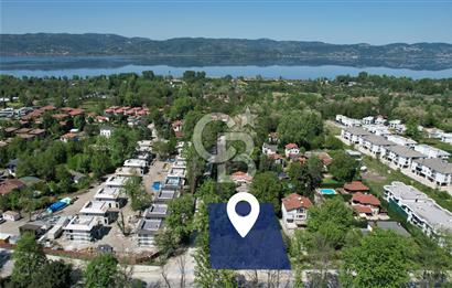 SAPANCA İPEKYOLU'NDA 1.241M2 ARSA İÇİNDE MÜSTAKİL BAHÇELİ EV