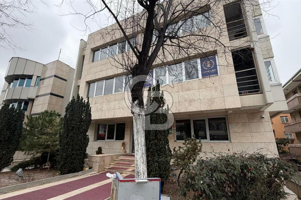 ÇETİN EMEÇ BULVARI KAPALI OTOPARKLI 110 m² 4 ODALI KİRALIK OFİS