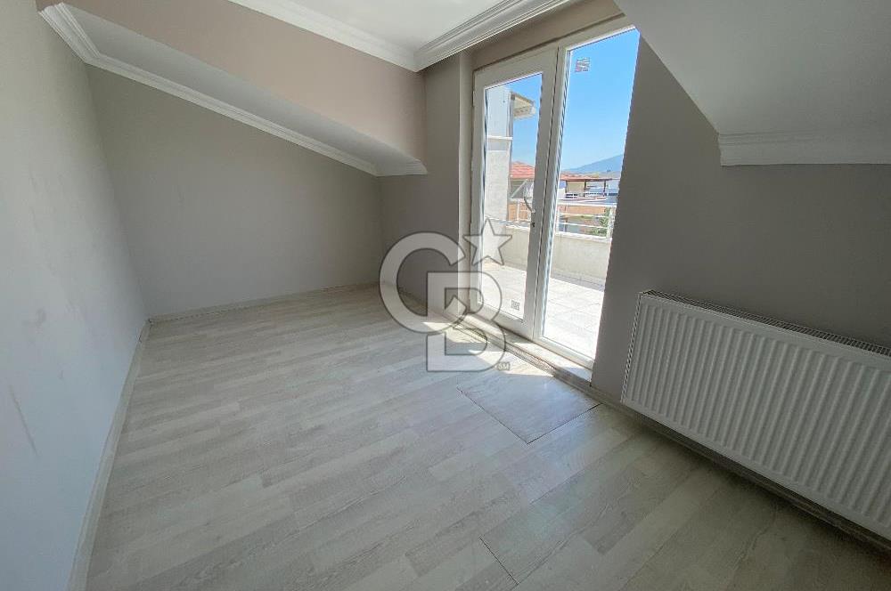 KOCAELİ KARTEPE FSM'DE CADDE ÜZERİ KİRALIK DUBLEKS DAİRE