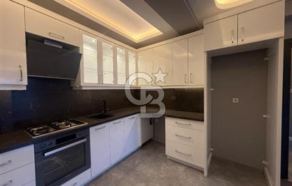 KARABAĞLAR YEŞİLYURT VATAN MAHALLESİNDE  ARAKAT • 3+1 • ASANSÖRLÜ • KAPALI OTOPARKLI  MASRAFSIZ, LÜKS VE FERAH SATILIK DAİRE