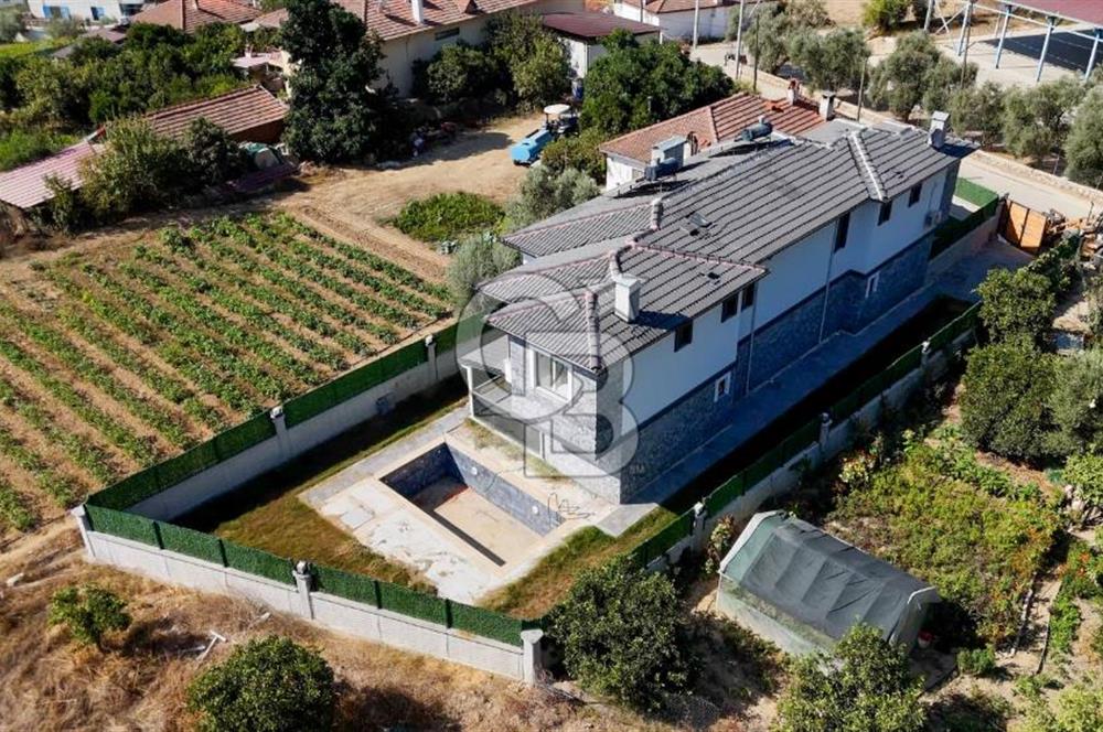 Ula Ataköy Mahallesi'nde Satılık Villa