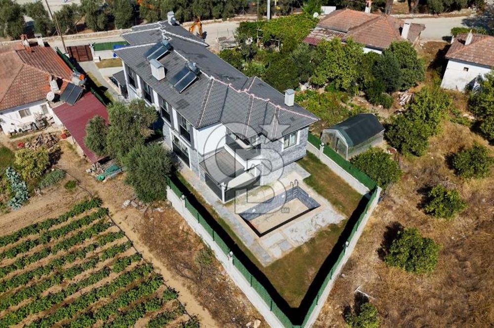 Ula Ataköy Mahallesi'nde Satılık Villa