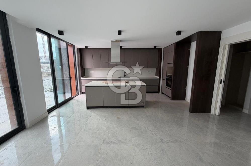 ÇANKAYA BEYTEPE MAH. SİTE İÇİNDE TRİPLEKS 329M² 5,5+1 LÜKS VİLLA
