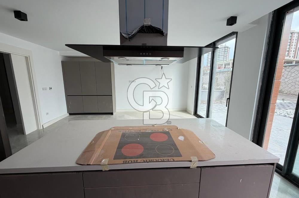 ÇANKAYA BEYTEPE MAH. SİTE İÇİNDE TRİPLEKS 329M² 5,5+1 LÜKS VİLLA