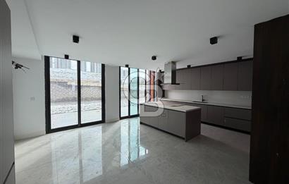 ÇANKAYA BEYTEPE MAH. SİTE İÇİNDE TRİPLEKS 329M² 5,5+1 LÜKS VİLLA