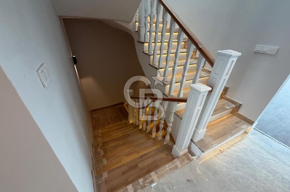 ÇANKAYA BEYTEPE MAH. SİTE İÇİNDE TRİPLEKS 329M² 5,5+1 LÜKS VİLLA