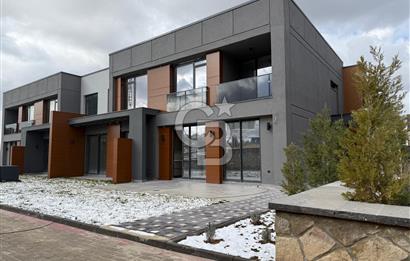 ÇANKAYA BEYTEPE MAH. SİTE İÇİNDE TRİPLEKS 329M² 5,5+1 LÜKS VİLLA