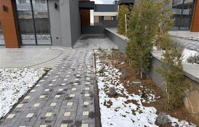 ÇANKAYA BEYTEPE MAH. SİTE İÇİNDE TRİPLEKS 329M² 5,5+1 LÜKS VİLLA