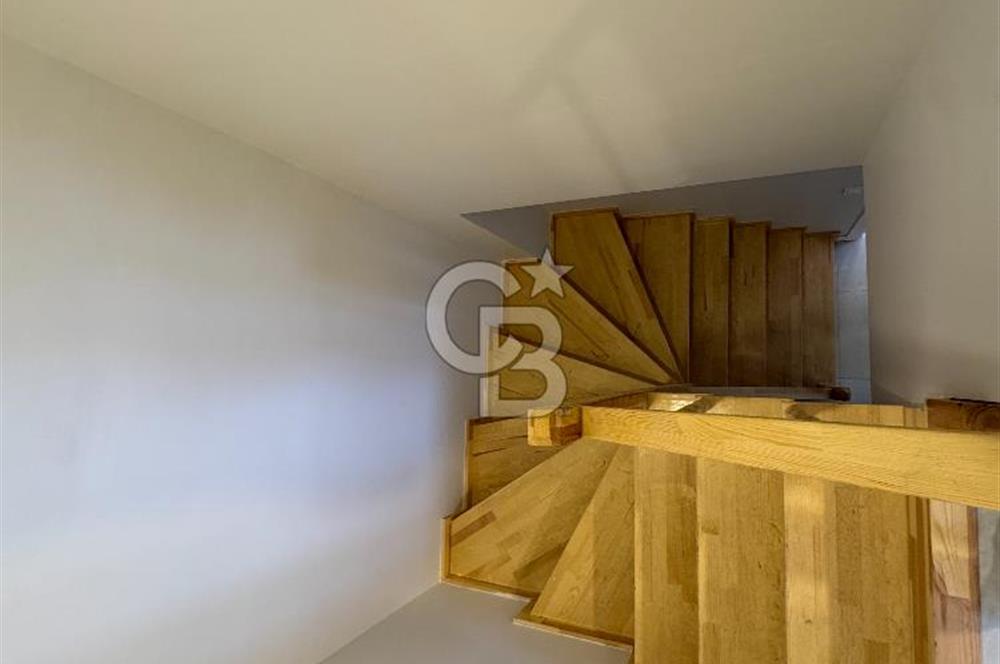 BAHÇELİEVLER'DE SATILIK 4+2 DAİRE