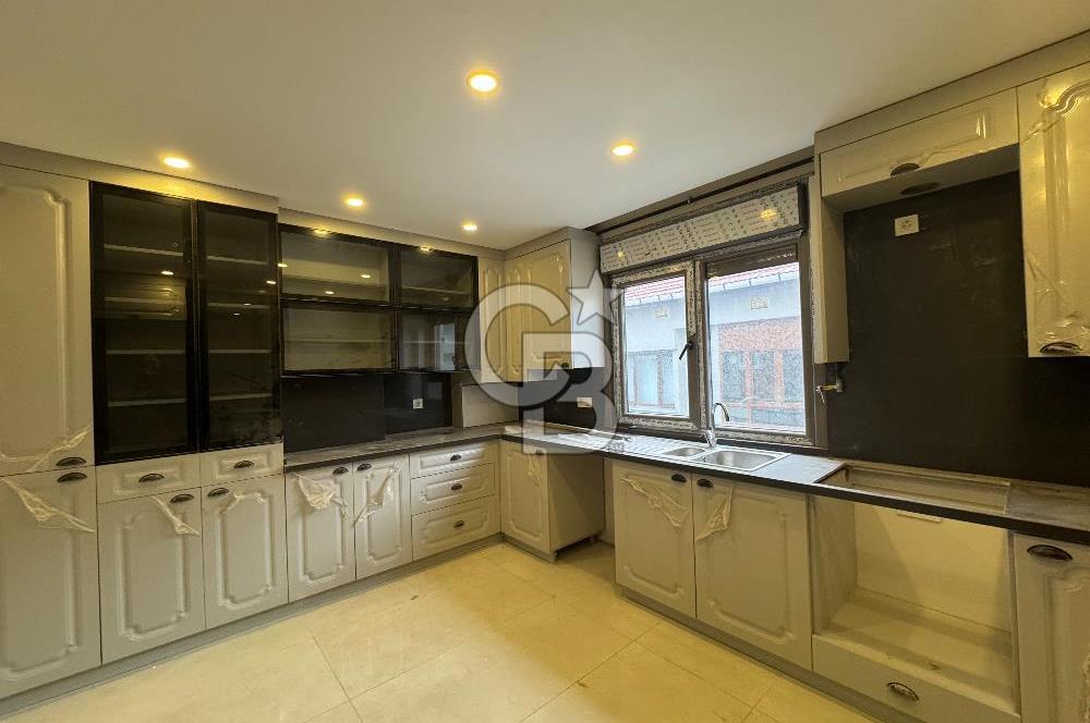 BAHÇELİEVLER'DE SATILIK 4+2 DAİRE