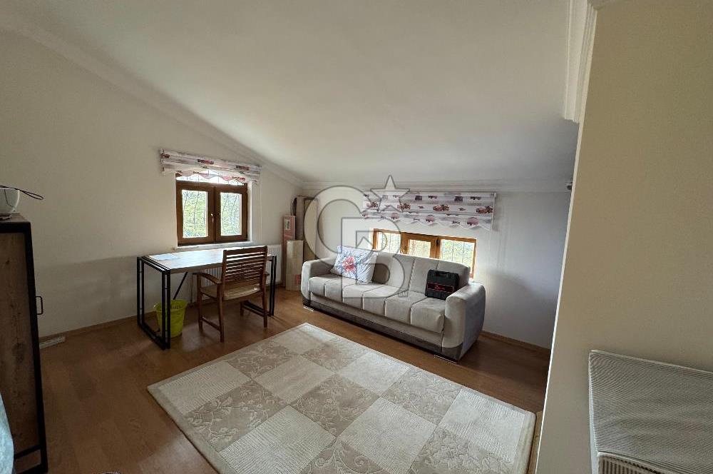 2.5 DÖNÜM ÜZERİNE YAPILI 440M2 İSKANLI DOĞALGAZLI SATILIK VİLLA