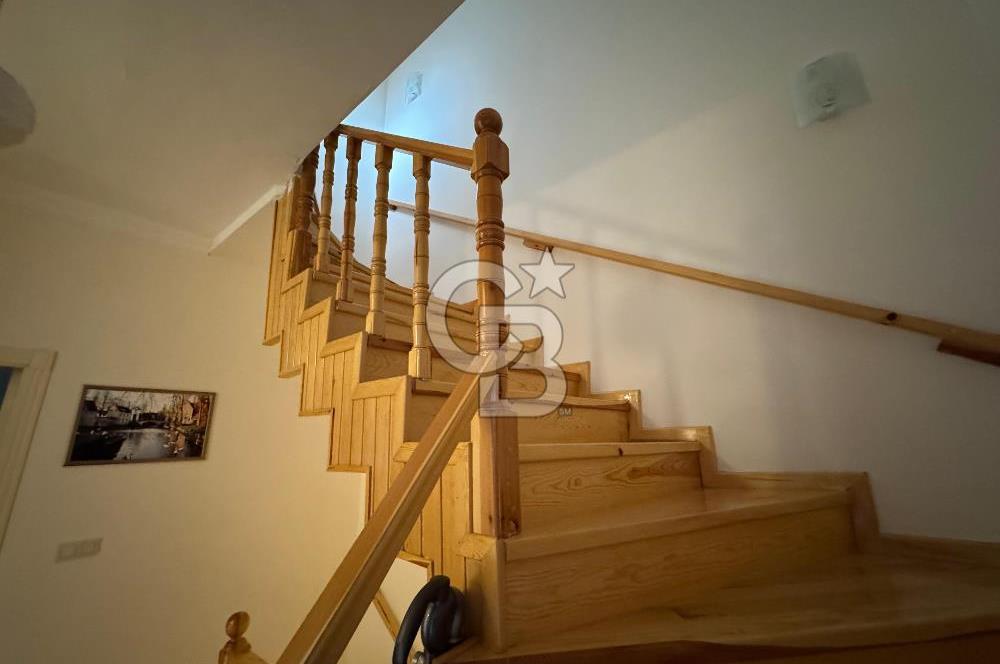 2.5 DÖNÜM ÜZERİNE YAPILI 440M2 İSKANLI DOĞALGAZLI SATILIK VİLLA