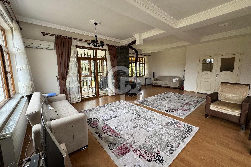 2.5 DÖNÜM ÜZERİNE YAPILI 440M2 İSKANLI DOĞALGAZLI SATILIK VİLLA