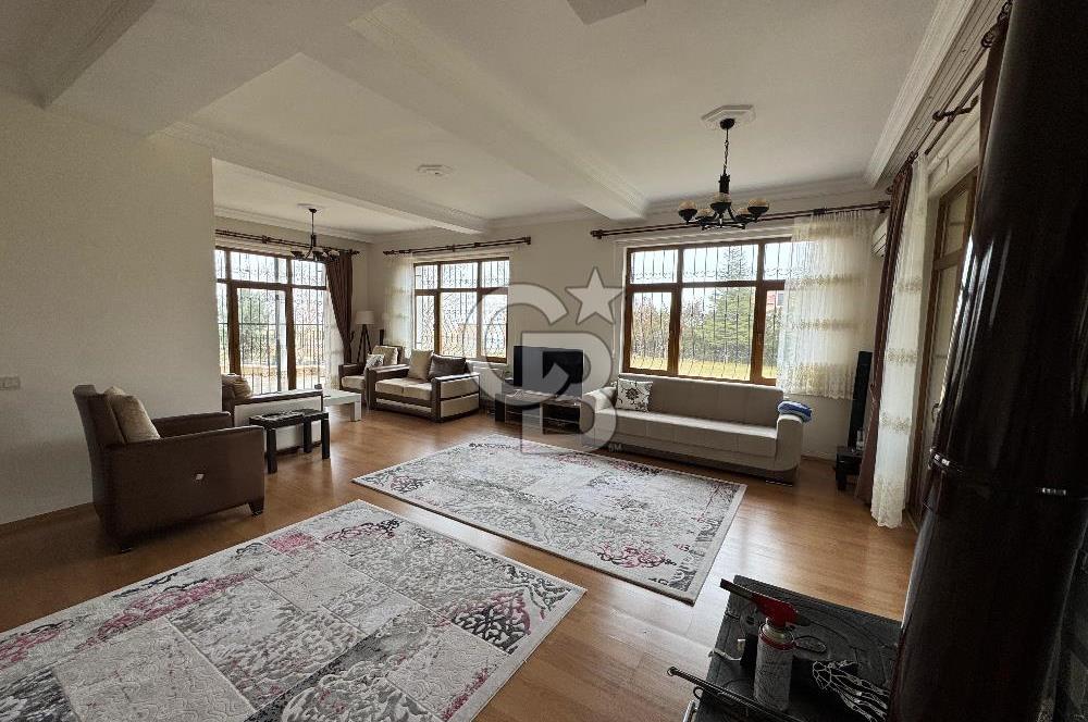 2.5 DÖNÜM ÜZERİNE YAPILI 440M2 İSKANLI DOĞALGAZLI SATILIK VİLLA