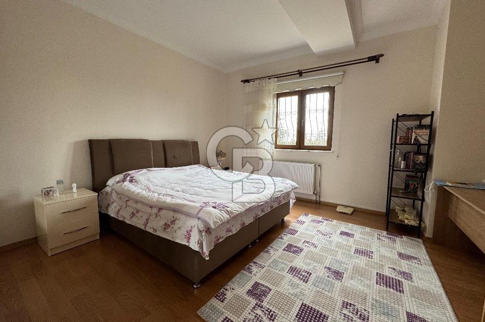 2.5 DÖNÜM ÜZERİNE YAPILI 440M2 İSKANLI DOĞALGAZLI SATILIK VİLLA