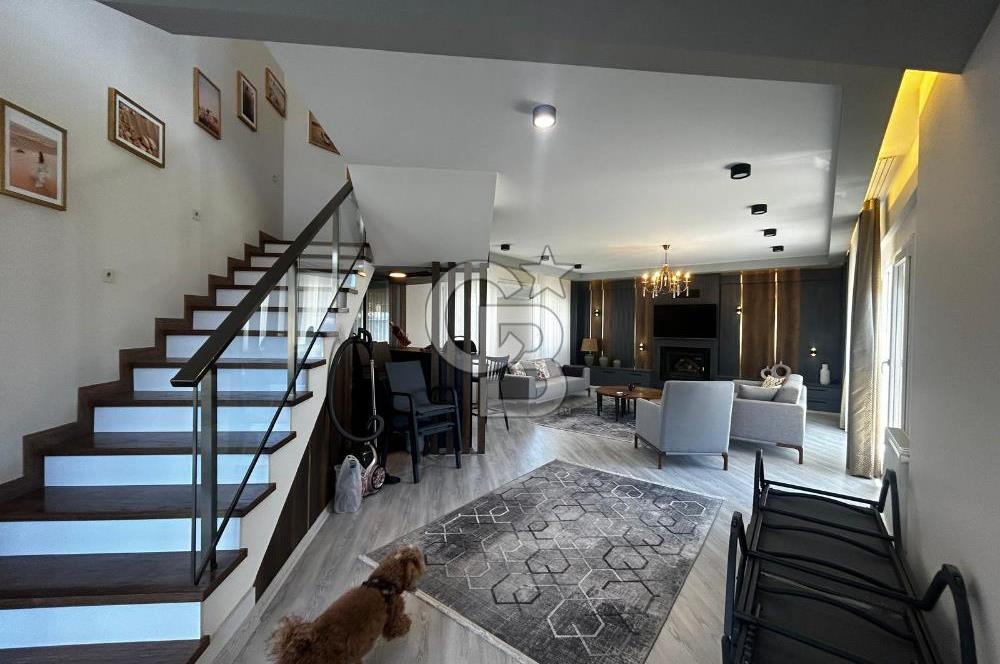 FOÇAKÖY'DE ÖZEL TASARIMLI SATILIK VİLLA 4+1