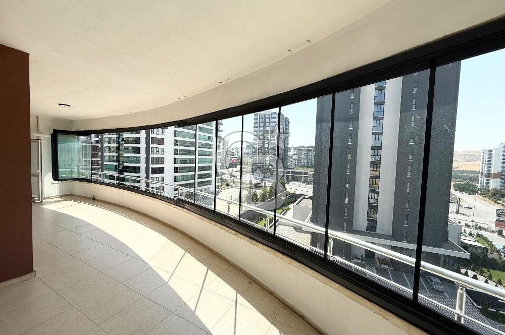 2.5 DÖNÜM ÜZERİNE YAPILI 440M2 İSKANLI DOĞALGAZLI SATILIK VİLLA