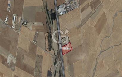 ANKARA KONYA KARAYOLUNA CEPHE, KONYA YÖNÜNDE SATILIK TARLA