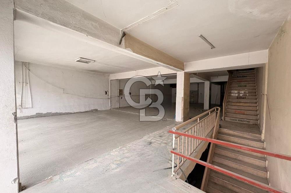 GERSAN SANAYİDE SATILIK KOMPLE 5 KATLİ BİNA ASANSÖRLÜ