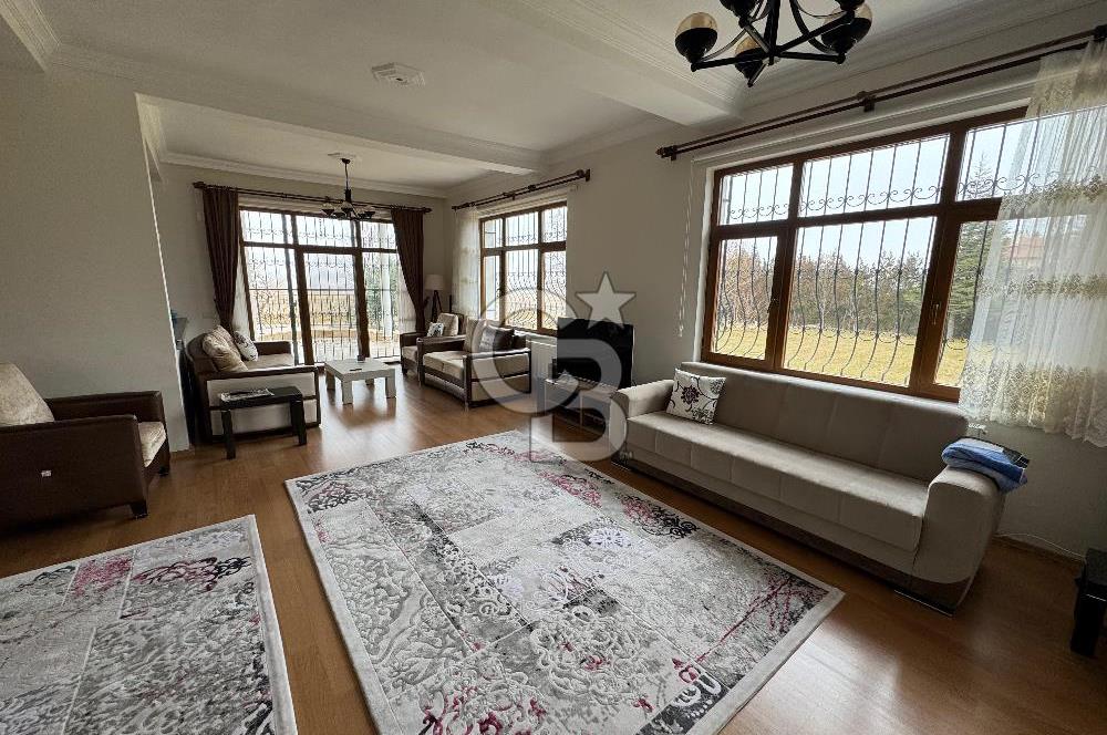 2.5 DÖNÜM ÜZERİNE YAPILI 440M2 İSKANLI DOĞALGAZLI SATILIK VİLLA