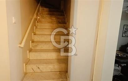 Karşıyaka Cevdet Bilsay Caddesi Üzeri 4+1 Satılık Dubleks Daire