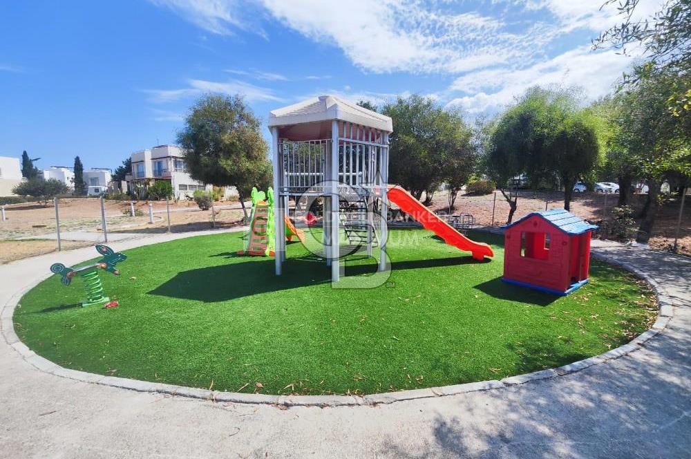 Girne Esentepe'de Yenilenmiş, Yatırıma Uygun Satılık  2+1 Daire   