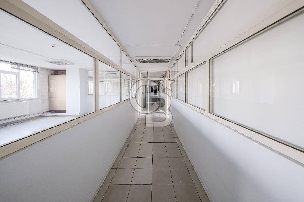 Küçükçekmece’de Prestijli Lokasyonda | 700 m² Kiralık Ofis / İşyeri