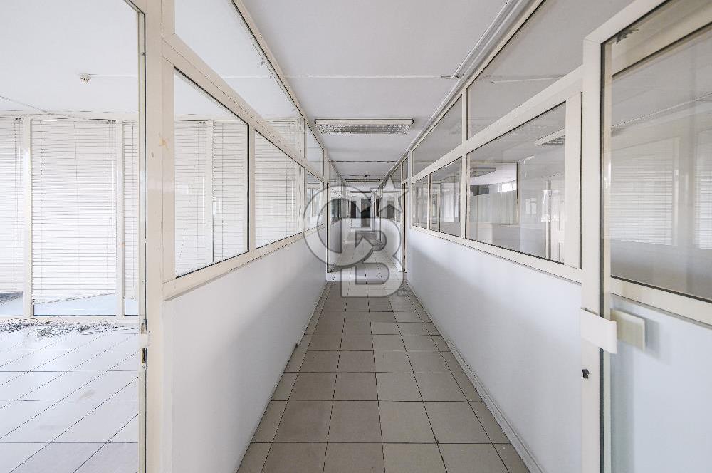 Küçükçekmece’de Prestijli Lokasyonda | 700 m² Kiralık Ofis / İşyeri