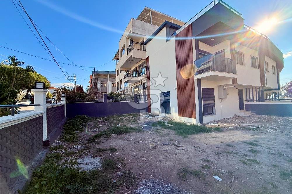 BORNOVA ATATÜRK MAH. SATILIK GENİŞ BAHÇELİ 4+1 TRIPLEX VİLLA
