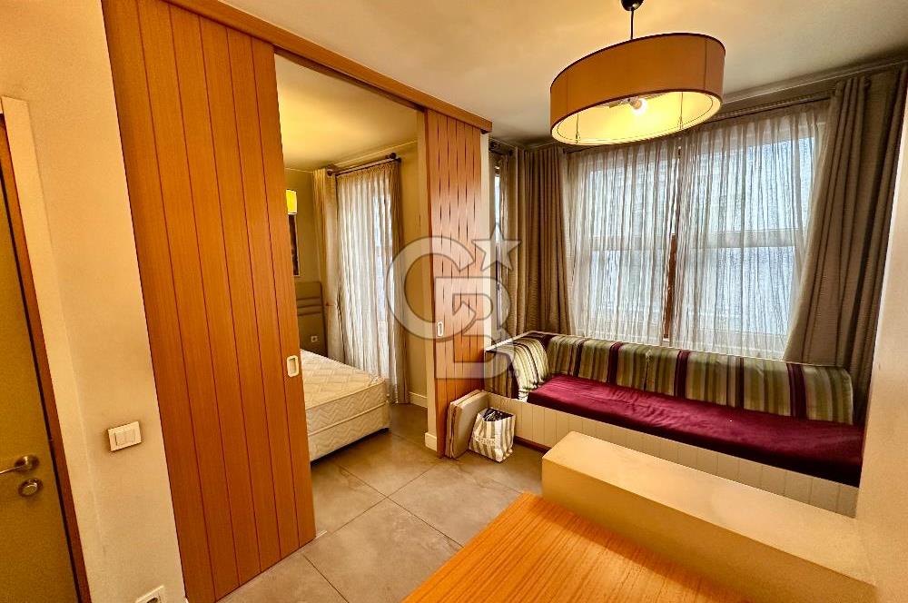 Şişhanede Tarihi Asansörlü Binada, Eşyalı, 1+1 Kiralık Daire