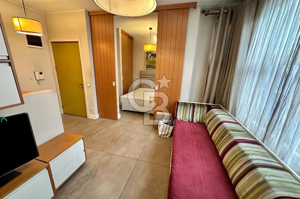 Şişhanede Tarihi Asansörlü Binada, Eşyalı, 1+1 Kiralık Daire