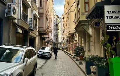 Şişhanede Tarihi Asansörlü Binada, Eşyalı, 1+1 Kiralık Daire