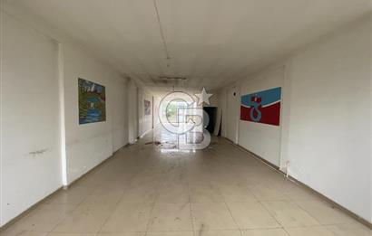 ARSİN YEŞİLYALI'DA YOLA CEPHELİ GALERİ KATLI KİRALIK DÜKKAN