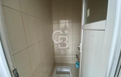 ARSİN YEŞİLYALI'DA YOLA CEPHELİ GALERİ KATLI KİRALIK DÜKKAN