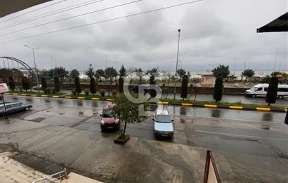 ARSİN YEŞİLYALI'DA YOLA CEPHELİ GALERİ KATLI KİRALIK DÜKKAN