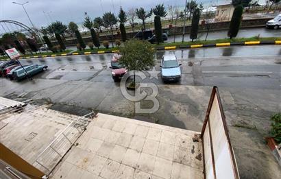 ARSİN YEŞİLYALI'DA YOLA CEPHELİ GALERİ KATLI KİRALIK DÜKKAN