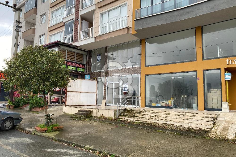 ARSİN YEŞİLYALI'DA YOLA CEPHELİ GALERİ KATLI KİRALIK DÜKKAN