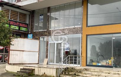 ARSİN YEŞİLYALI'DA YOLA CEPHELİ GALERİ KATLI KİRALIK DÜKKAN