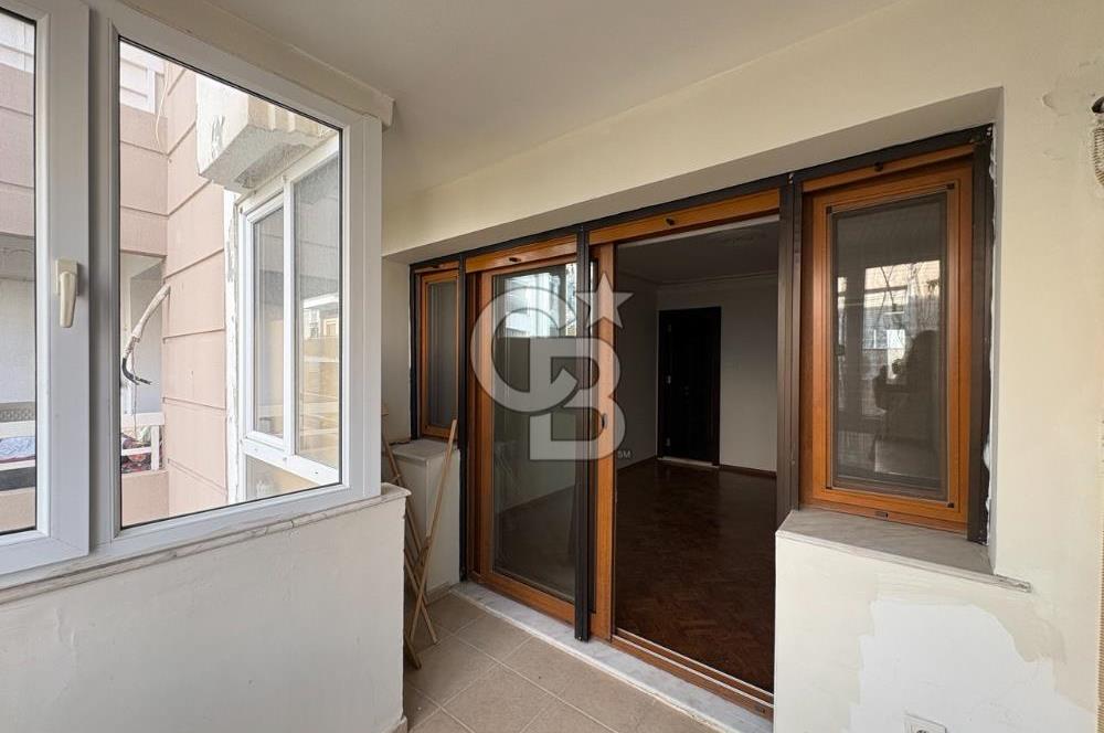 Bostanlı Tramvay Yolunda Geniş Balkonlu Kiralık 3+1 Ofis