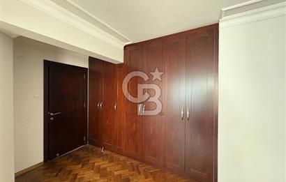 Bostanlı Tramvay Yolunda Geniş Balkonlu Kiralık 3+1 Ofis