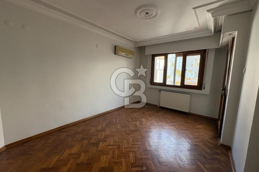 Bostanlı Tramvay Yolunda Geniş Balkonlu Kiralık 3+1 Ofis