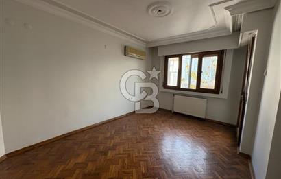 Bostanlı Tramvay Yolunda Geniş Balkonlu Kiralık 3+1 Ofis