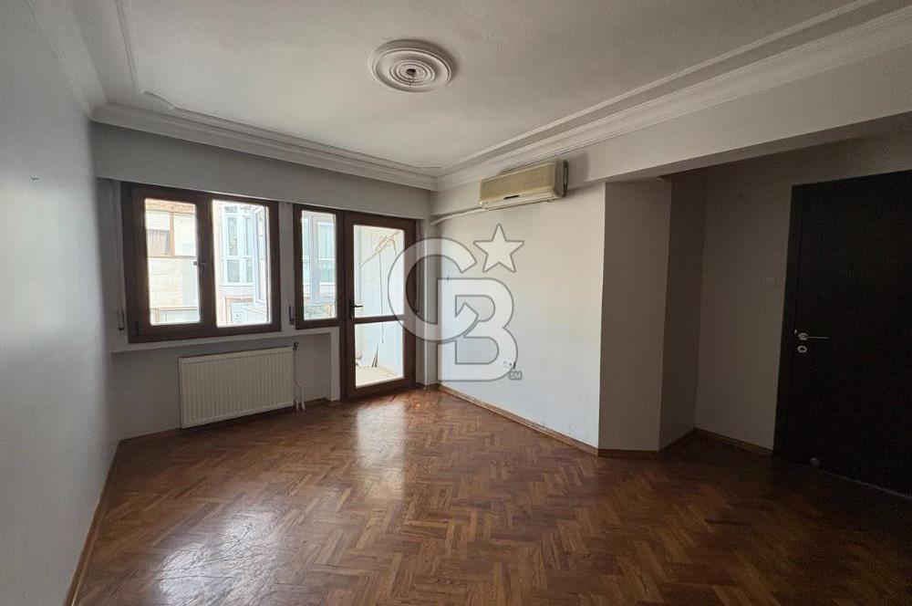 Bostanlı Tramvay Yolunda Geniş Balkonlu Kiralık 3+1 Ofis