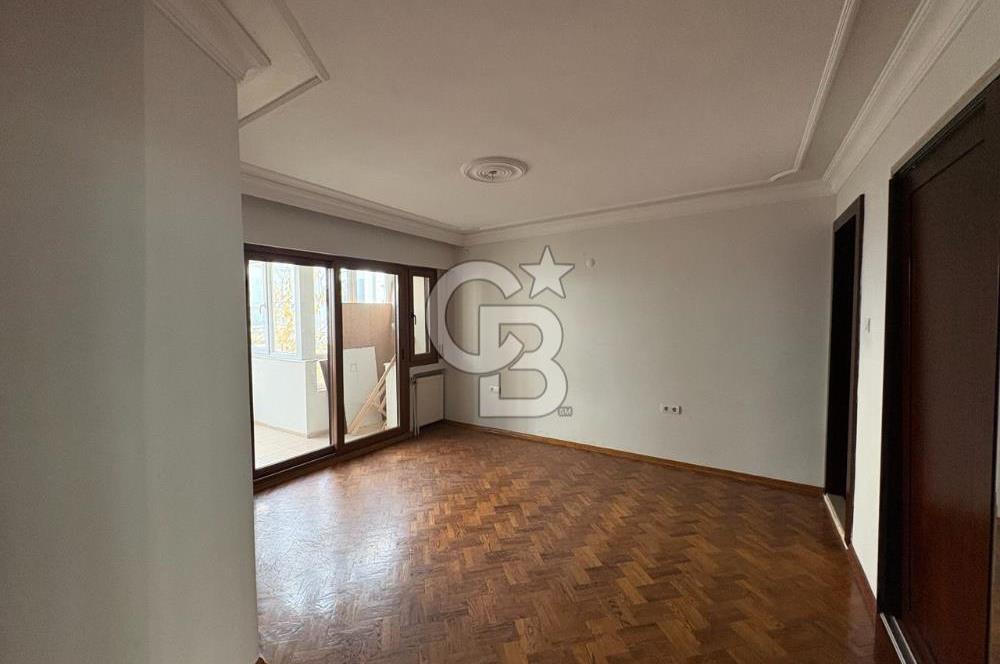 Bostanlı Tramvay Yolunda Geniş Balkonlu Kiralık 3+1 Ofis