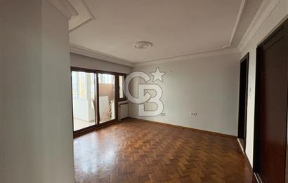 Bostanlı Tramvay Yolunda Geniş Balkonlu Kiralık 3+1 Ofis