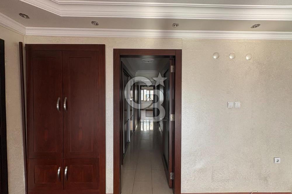 Bostanlı Tramvay Yolunda Geniş Balkonlu Kiralık 3+1 Ofis