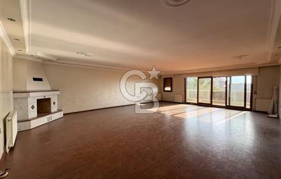 Bostanlı Tramvay Yolunda Geniş Balkonlu Kiralık 3+1 Ofis