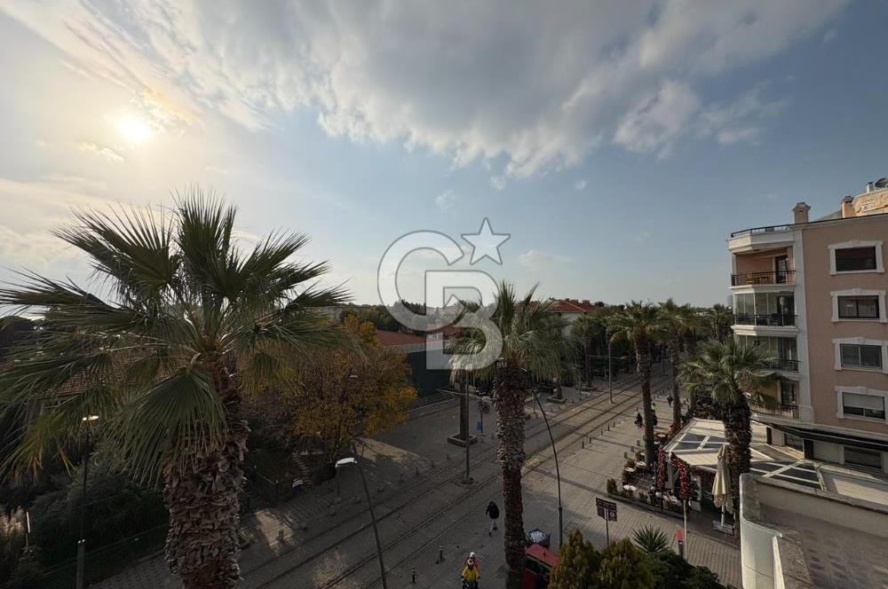 Bostanlı Tramvay Yolunda Geniş Balkonlu Kiralık 3+1 Ofis