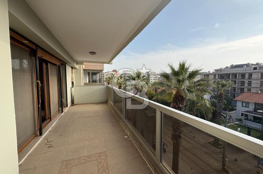 Bostanlı Tramvay Yolunda Geniş Balkonlu Kiralık 3+1 Ofis